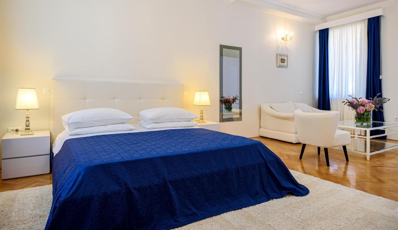 Palace Schoen Milesi - Esense Of Prestige - Private Pool - Free Parking - Old Money Style Luxury Rooms - Walking Distance To The Old Town, The Beach And All Amenities - Buralux Properties Split Eksteriør billede