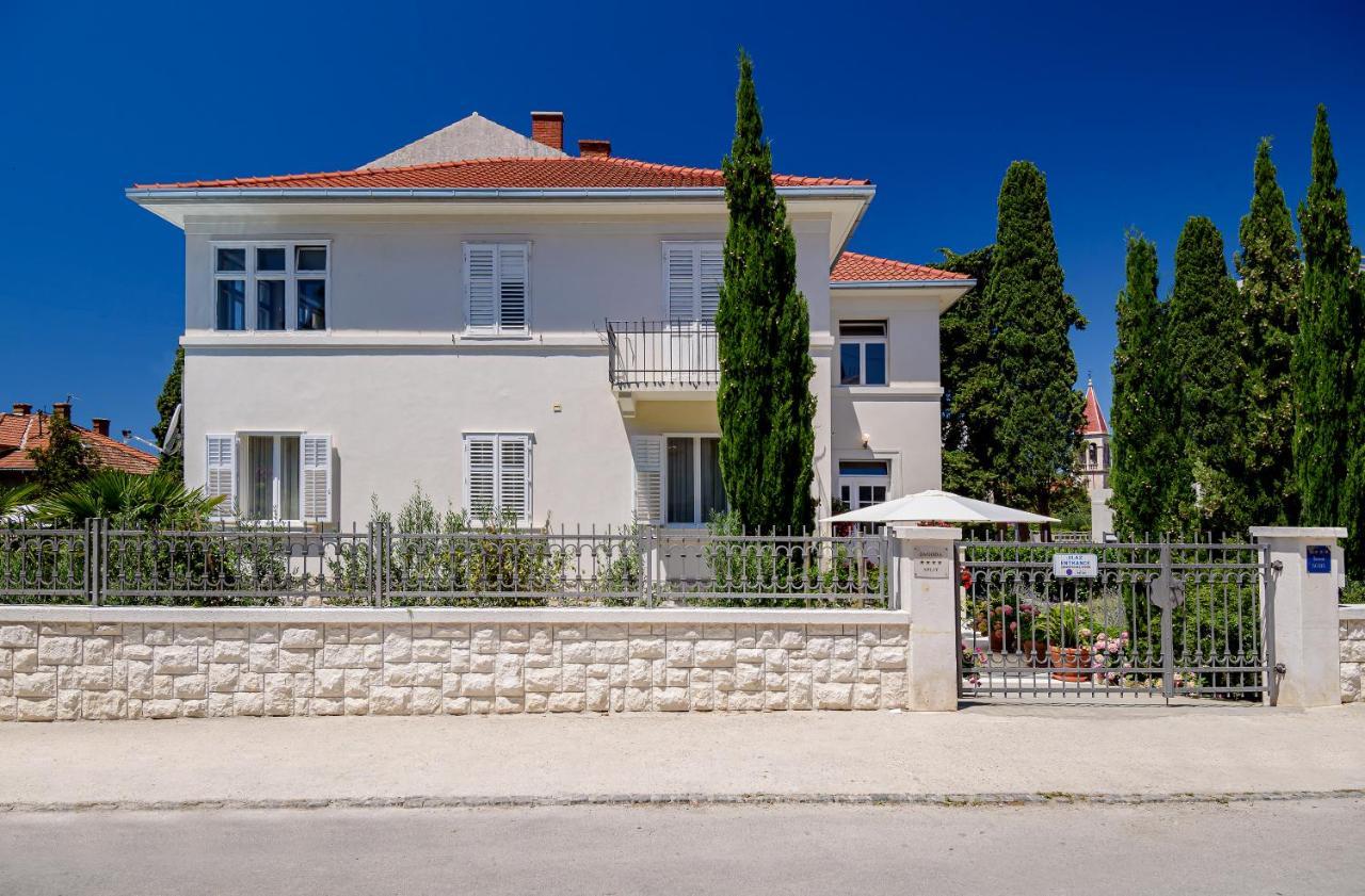 Palace Schoen Milesi - Esense Of Prestige - Private Pool - Free Parking - Old Money Style Luxury Rooms - Walking Distance To The Old Town, The Beach And All Amenities - Buralux Properties Split Eksteriør billede