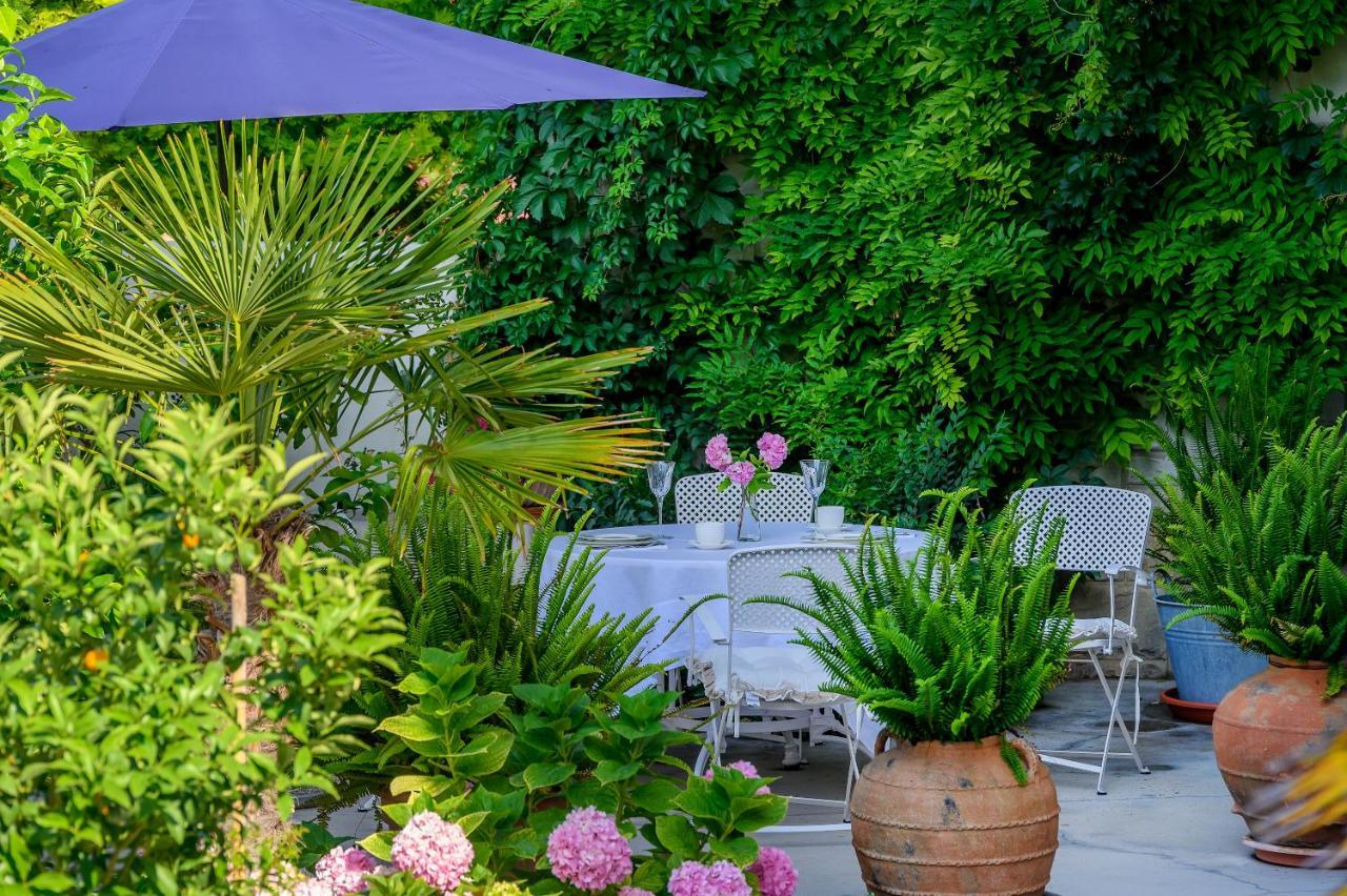 Palace Schoen Milesi - Esense Of Prestige - Private Pool - Free Parking - Old Money Style Luxury Rooms - Walking Distance To The Old Town, The Beach And All Amenities - Buralux Properties Split Eksteriør billede