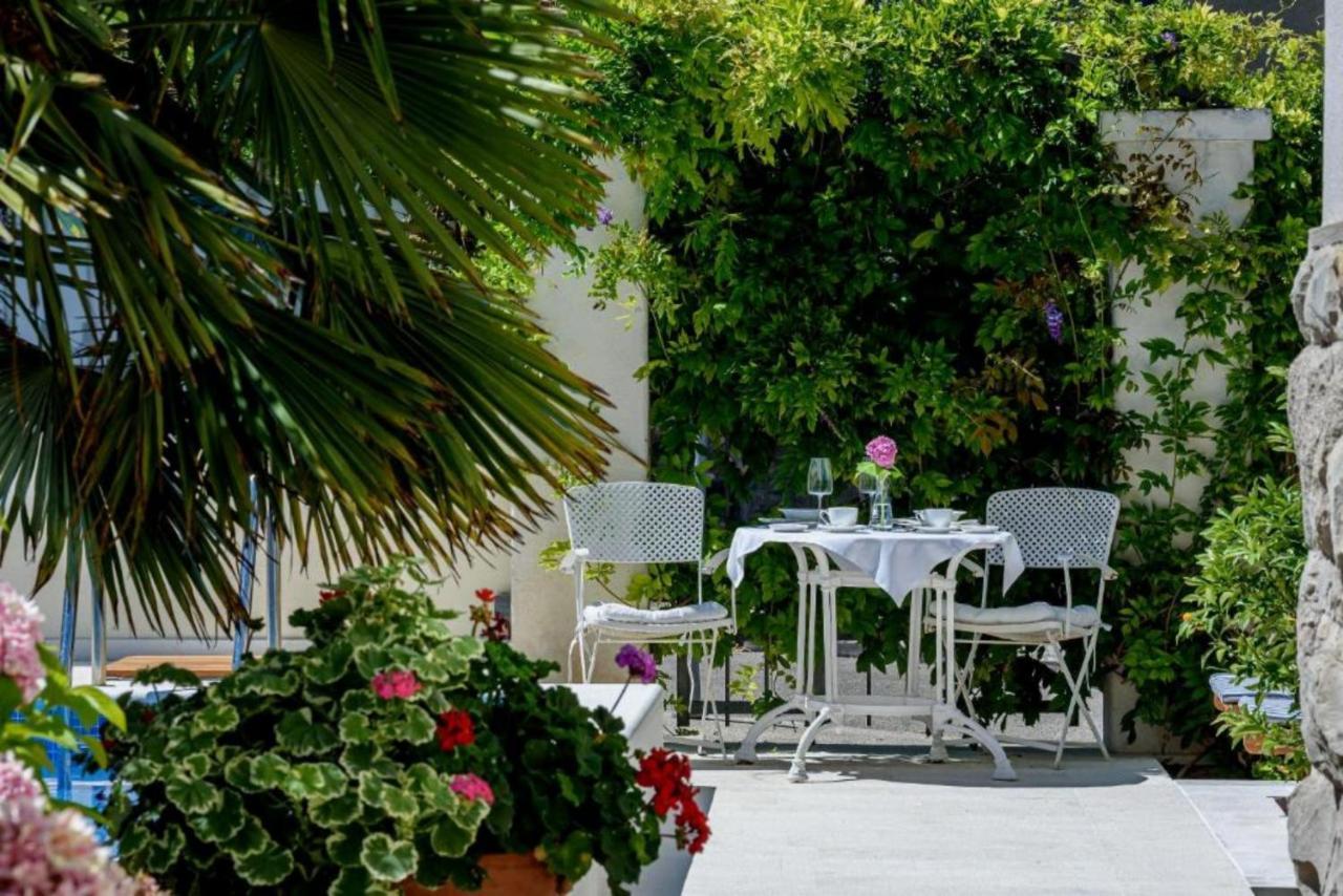 Palace Schoen Milesi - Esense Of Prestige - Private Pool - Free Parking - Old Money Style Luxury Rooms - Walking Distance To The Old Town, The Beach And All Amenities - Buralux Properties Split Eksteriør billede